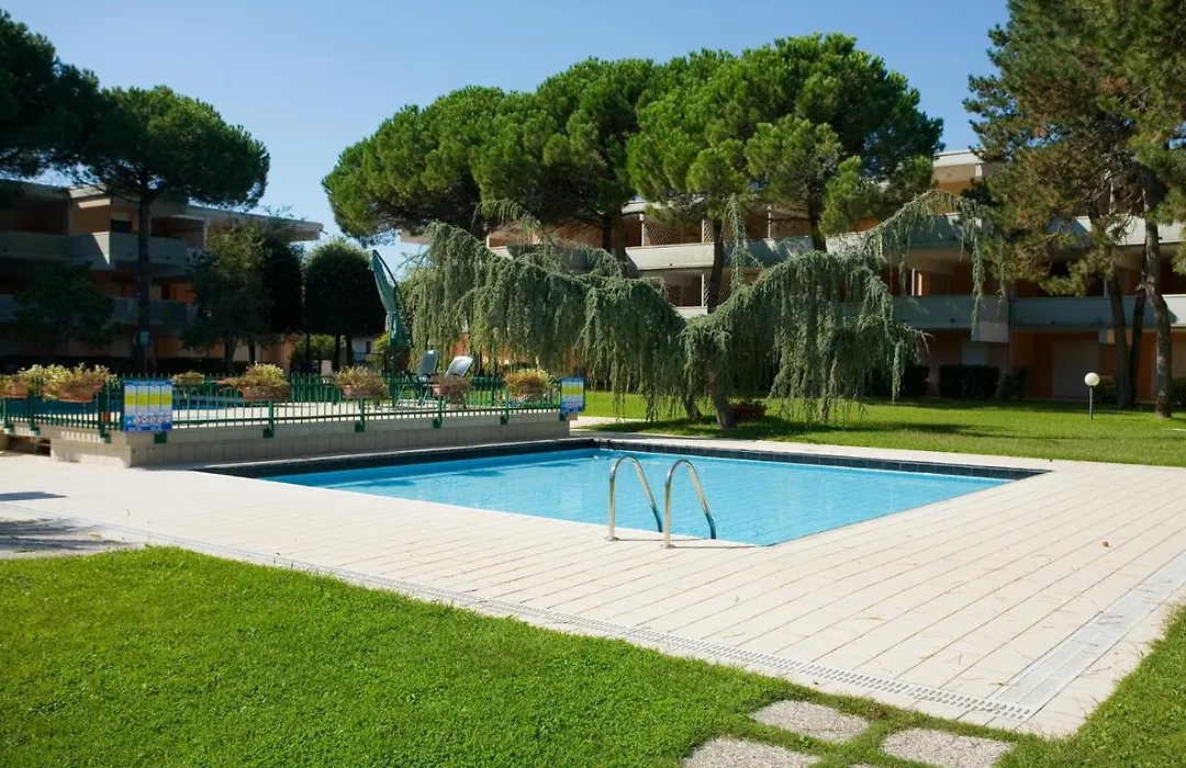 Solarium/piscina-1